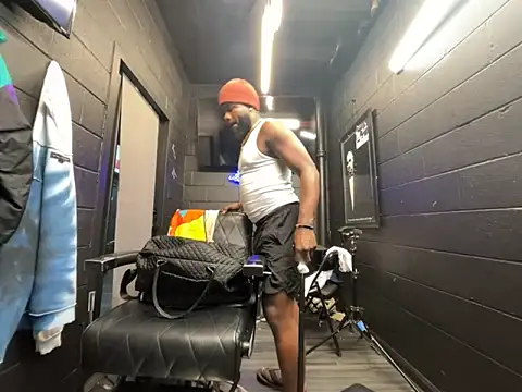 nymphoandthebeast69 online show from March 8, 2026, 8:39 am