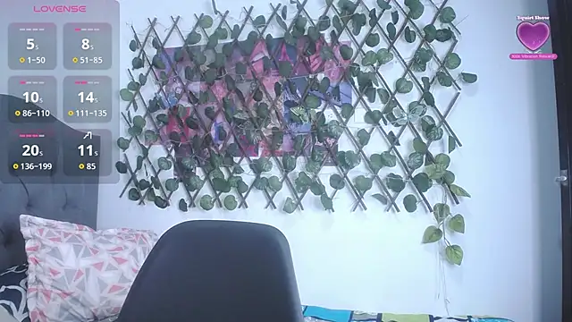 Snapshot of katy_peach chatting on September 14, 2025, 4:13 am katy peach online show from September 14, 2025, 4:13 am