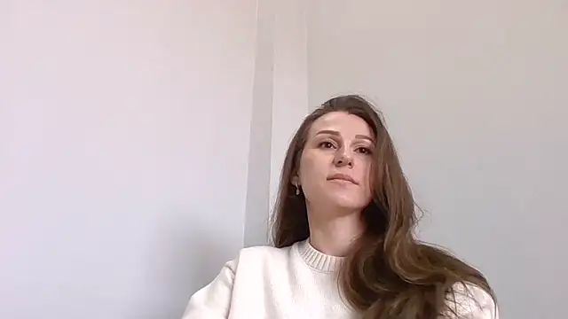 Yverlia online show from October 3, 2025, 9:44 am