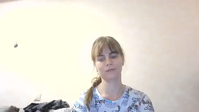 Loriven online show from September 28, 2025, 8:05 pm