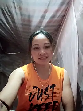 Minh xx online show from October 9, 2025, 1:22 pm