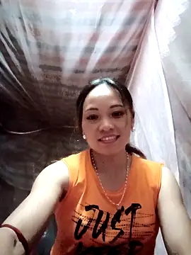 Minh xx online show from October 8, 2025, 12:50 pm