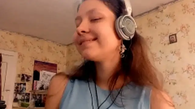Snapshot of QutieDaSweet chatting on September 16, 2025, 7:20 am QutieDaSweet online show from September 16, 2025, 7:20 am