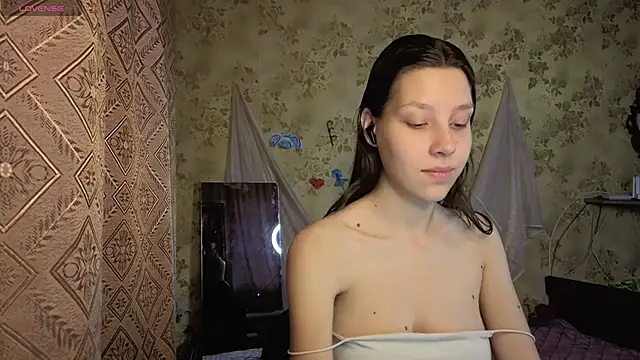 Snapshot of QutieDaSweet chatting on February 20, 2026, 1:24 am QutieDaSweet online show from February 20, 2026, 1:24 am