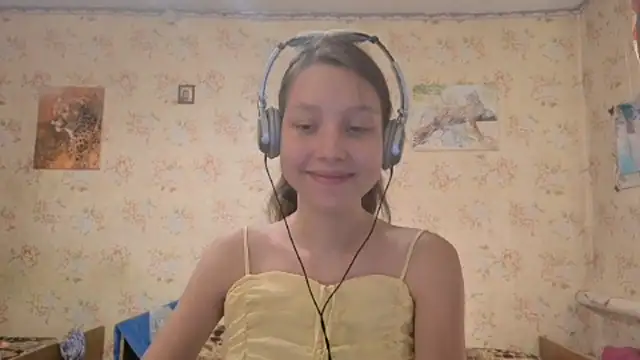 Snapshot of QutieDaSweet chatting on October 2, 2025, 7:23 am QutieDaSweet online show from October 2, 2025, 7:23 am