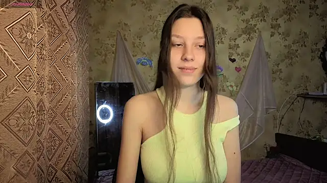 Snapshot of QutieDaSweet chatting on February 16, 2026, 1:15 am QutieDaSweet online show from February 16, 2026, 1:15 am