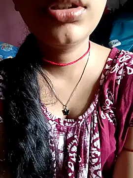 Snapshot of soni2005 chatting on February 3, 2026, 6:33 am soni2005 online show from February 3, 2026, 6:33 am