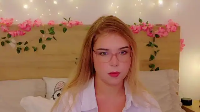 Lilith Bonheur online show from November 29, 2025, 10:21 pm