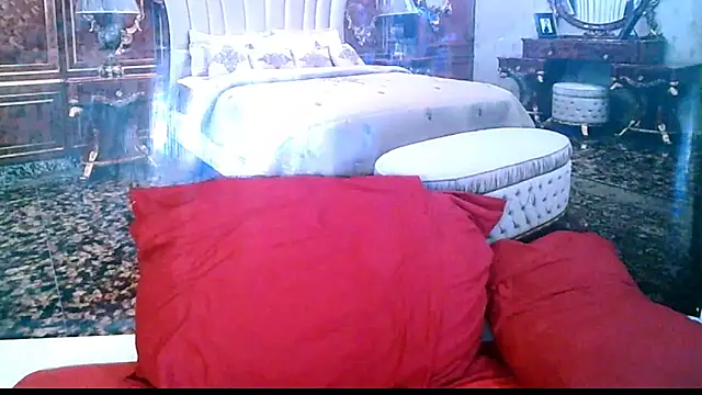 IndianSexcSmyle online show from December 17, 2025, 4:34 pm