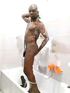 Kwasi-a online show from November 4, 2025, 6:44 pm