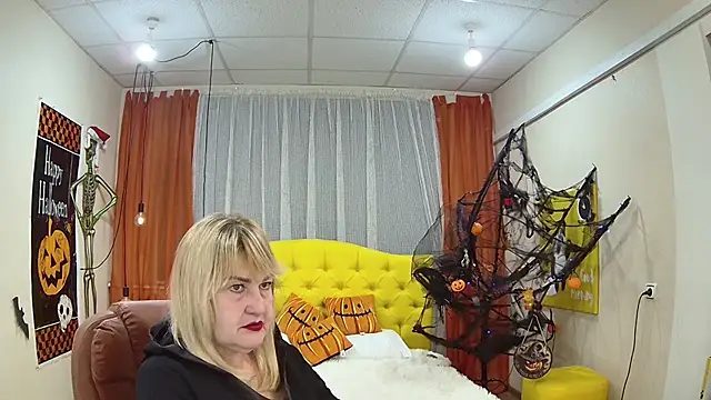 EmmaEllison online show from October 17, 2025, 6:17 am