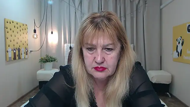EmmaEllison online show from May 21, 2026, 6:22 am
