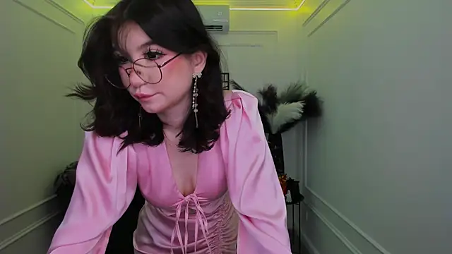 MeLLSawertyq online show from November 2, 2025, 11:26 am