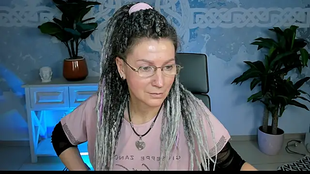 UmaSpace online show from November 3, 2025, 6:18 am