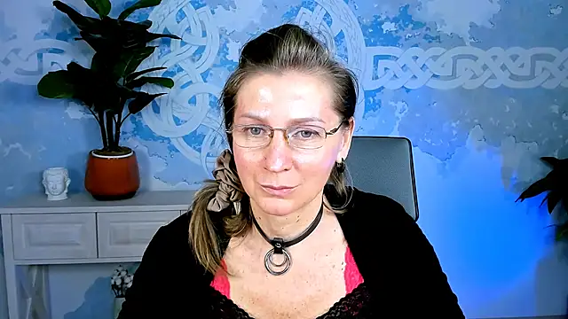 UmaSpace online show from September 19, 2025, 1:15 pm