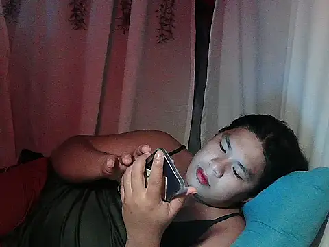 Huntrix2025 online show from December 22, 2025, 1:33 pm