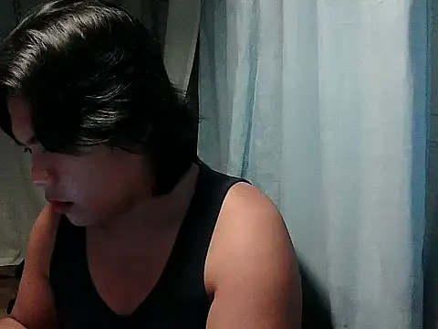 Snapshot of Huntrix2025 chatting on November 15, 2025, 8:13 pm Huntrix2025 online show from November 15, 2025, 8:13 pm