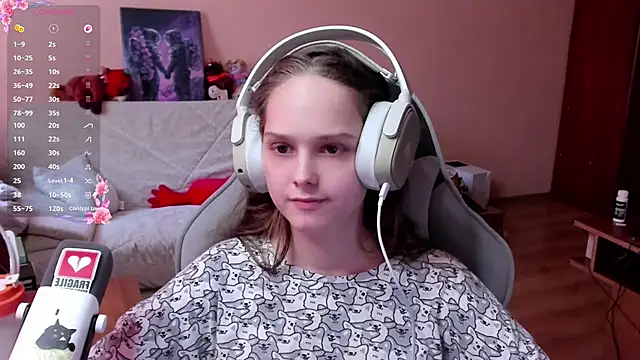 Snapshot of SharybbFace chatting on February 21, 2026, 2:08 pm SharybbFace online show from February 21, 2026, 2:08 pm