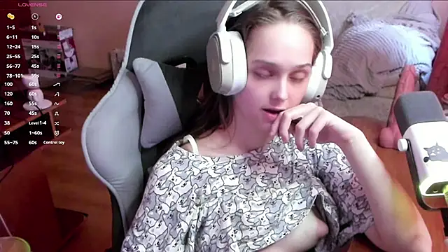 SharybbFace online show from April 3, 2026, 3:18 pm