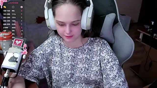 Snapshot of SharybbFace chatting on February 25, 2026, 3:12 pm SharybbFace online show from February 25, 2026, 3:12 pm