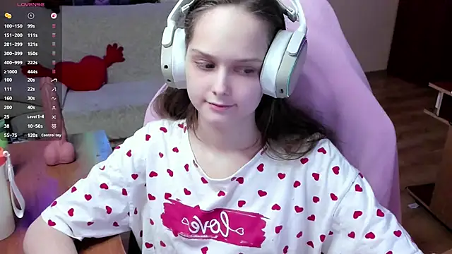 Snapshot of SharybbFace chatting on February 12, 2026, 3:12 pm SharybbFace online show from February 12, 2026, 3:12 pm