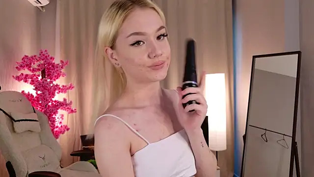 Flirty lee online show from October 26, 2025, 2:06 pm