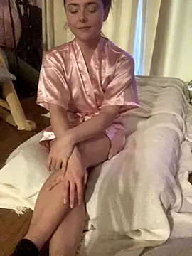 Mia Winters online show from November 22, 2025, 4:17 pm