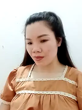 Nyla-a online show from October 10, 2025, 2:29 pm
