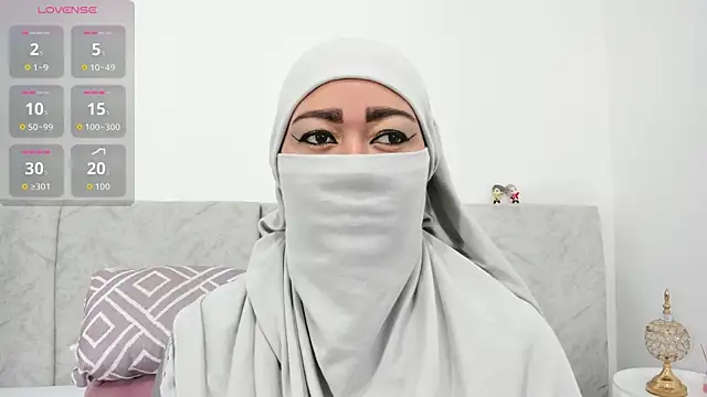 Snapshot of Jadiya_ chatting on October 9, 2025, 12:06 pm Jadiya online show from October 9, 2025, 12:06 pm