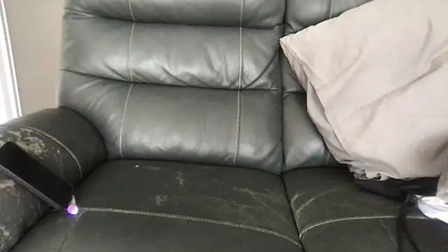 Snapshot of flambeur93 chatting on October 15, 2025, 10:45 am flambeur93 online show from October 15, 2025, 10:45 am