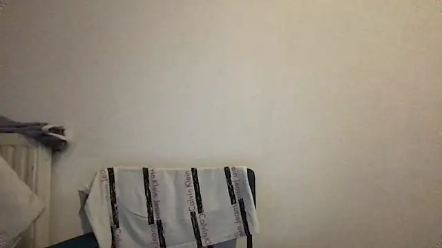 Snapshot of flambeur93 chatting on November 18, 2025, 4:43 pm flambeur93 online show from November 18, 2025, 4:43 pm