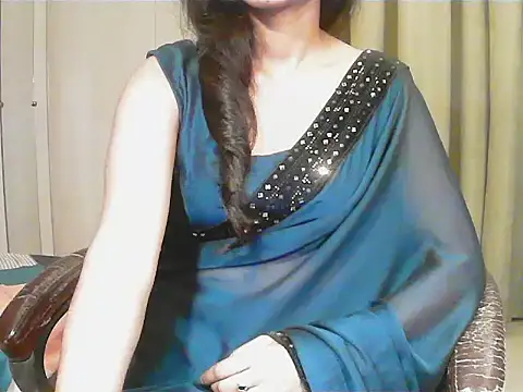 Snapshot of short_girl_ chatting on January 14, 2026, 4:32 pm short girl online show from January 14, 2026, 4:32 pm