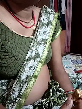 Snapshot of monarani5986 chatting on January 16, 2026, 7:12 am monarani5986 online show from January 16, 2026, 7:12 am