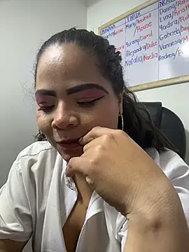 Snapshot of ROUSE_SINCLAIR chatting on October 31, 2025, 9:11 pm ROUSE SINCLAIR online show from October 31, 2025, 9:11 pm