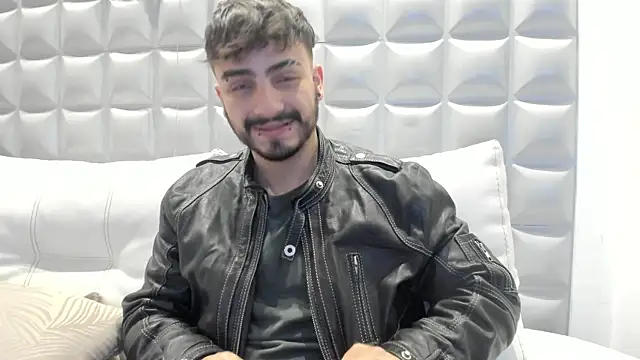 Jack Daniel   online show from November 8, 2025, 6:33 pm