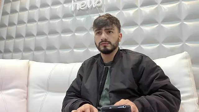 Jack Daniel   online show from November 20, 2025, 1:34 pm