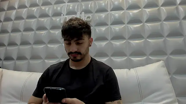 Jack Daniel   online show from November 26, 2025, 3:45 pm