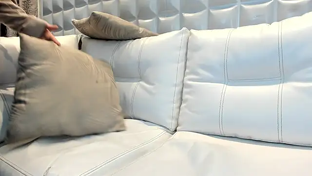 Jack Daniel   online show from November 11, 2025, 12:55 pm