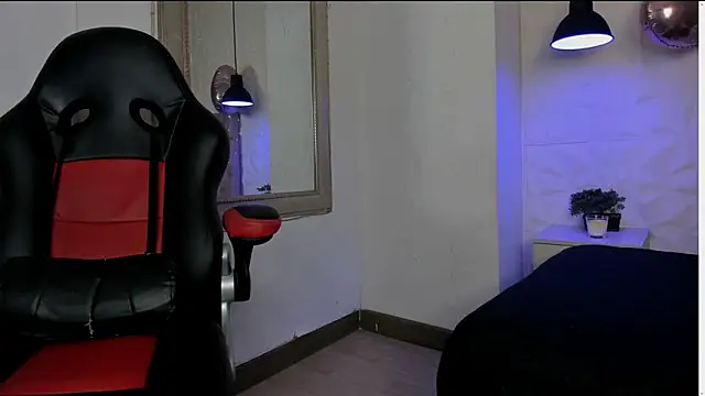 Snapshot of susan_dl chatting on October 1, 2025, 10:13 pm susan dl online show from October 1, 2025, 10:13 pm