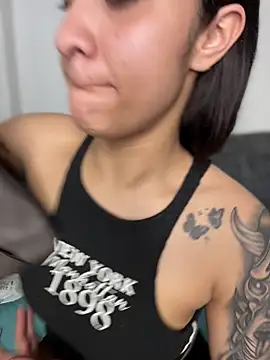 Isabella-Teen online show from December 20, 2025, 1:52 am