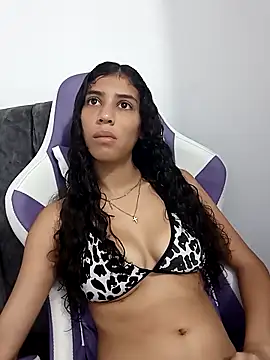 Snapshot of noe_30 chatting on November 18, 2025, 7:17 pm noe 30 online show from November 18, 2025, 7:17 pm