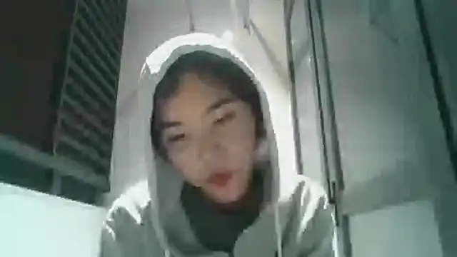 JennyCarpenter online show from October 19, 2025, 11:46 am