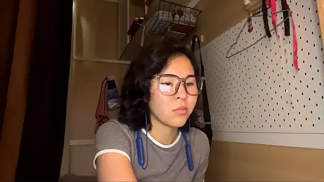 JennyCarpenter online show from May 13, 2026, 7:26 am