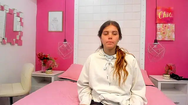 isabel 09 online show from May 25, 2026, 6:06 pm