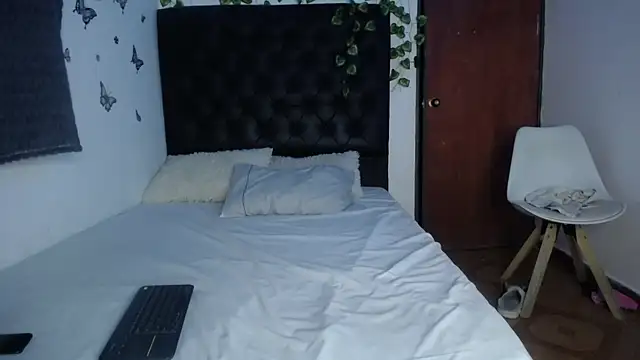 Snapshot of isabel_09 chatting on March 7, 2026, 3:46 am isabel 09 online show from March 7, 2026, 3:46 am