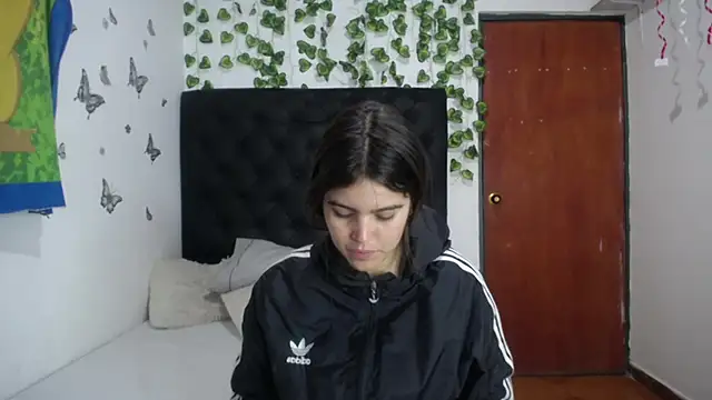 Snapshot of isabel_09 chatting on February 22, 2026, 12:29 pm isabel 09 online show from February 22, 2026, 12:29 pm