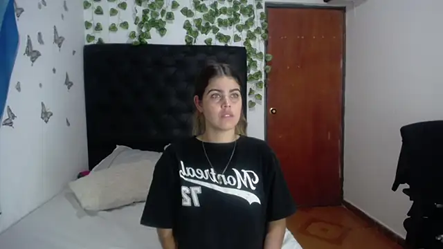 Snapshot of isabel_09 chatting on February 10, 2026, 3:16 am isabel 09 online show from February 10, 2026, 3:16 am