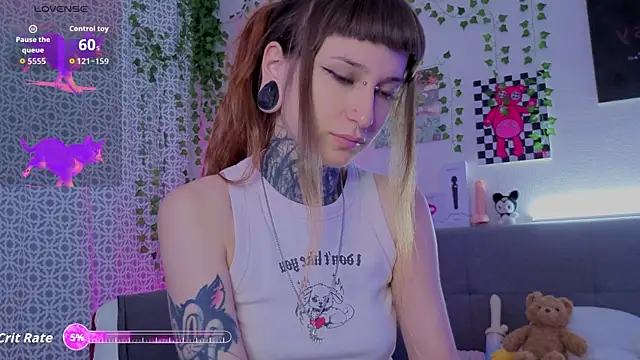 Snapshot of LilithPoison chatting on July 3, 2026, 9:10 pm LilithPoison online show from July 3, 2026, 9:10 pm