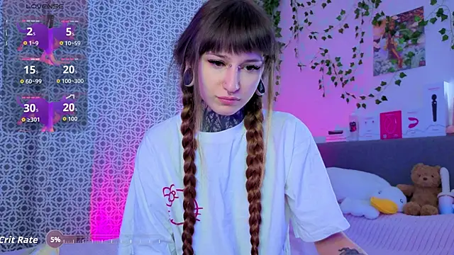 LilithPoison online show from May 16, 2026, 7:13 pm