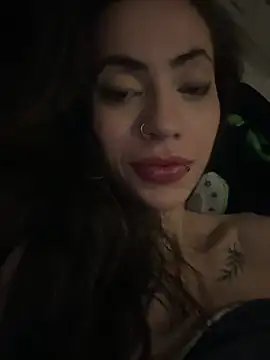 doveinhawaii online show from January 14, 2026, 4:27 am